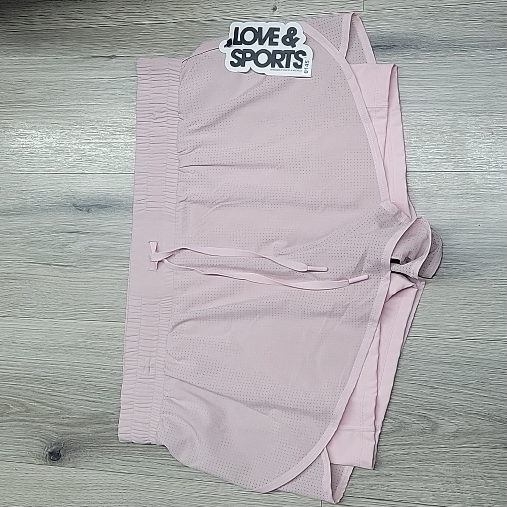 LOVE &SPORTS SHORTS.